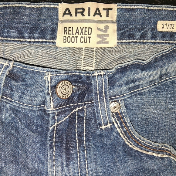 Ariat Men's Classic Blue Straight Jeans - Picture 9 of 16
